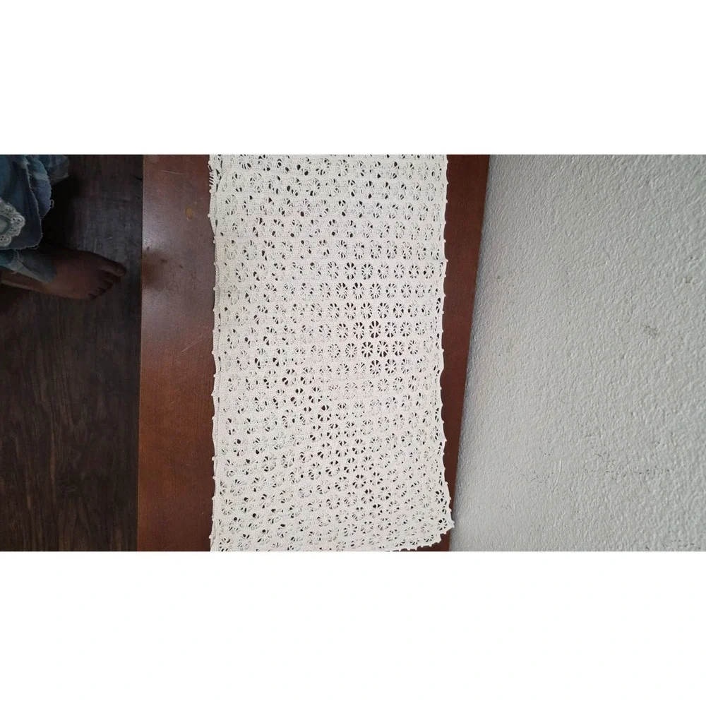 VTG Handmade Crochet Table Runners Beige & Blue Floral Rectangular Style 2 Piece